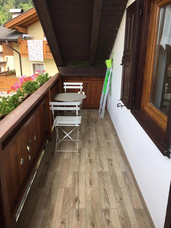 La Mansarda Di Sabina. Appartement Fiera Di Primiero Buitenkant foto