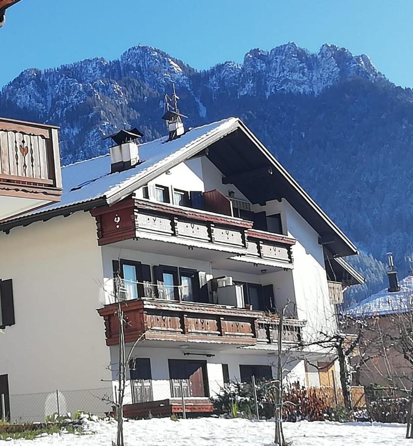 La Mansarda Di Sabina. Appartement Fiera Di Primiero Buitenkant foto