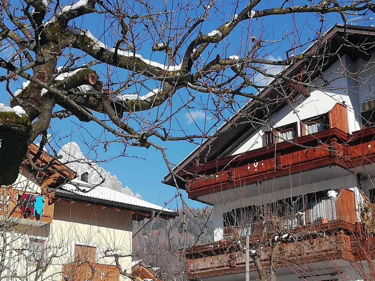 La Mansarda Di Sabina. Appartement Fiera Di Primiero Buitenkant foto